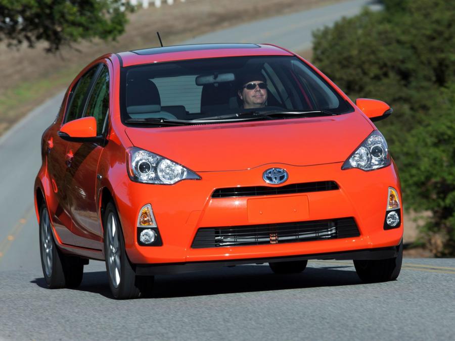  Toyota Prius C 2012 года  (фото 46 из 87)